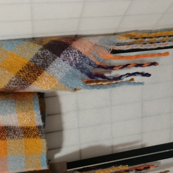 New Styline Short Poncho OSFM - Picture 2 of 5